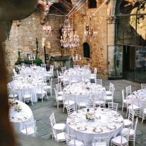 Romantic Weddings in Impressionist Tuscan Homes with Courtyards